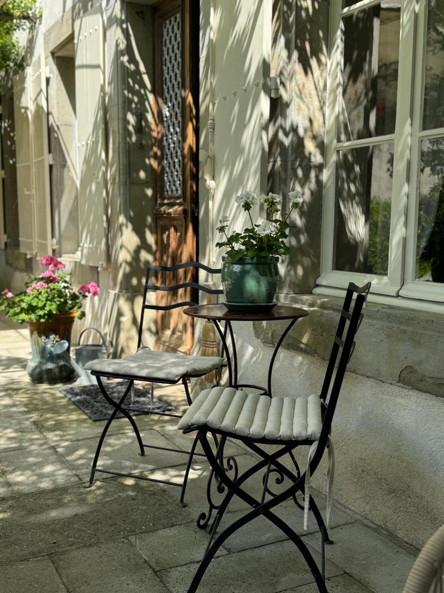 Verzeille Le Patio Des Senteurs Bed & Breakfast エクステリア 写真
