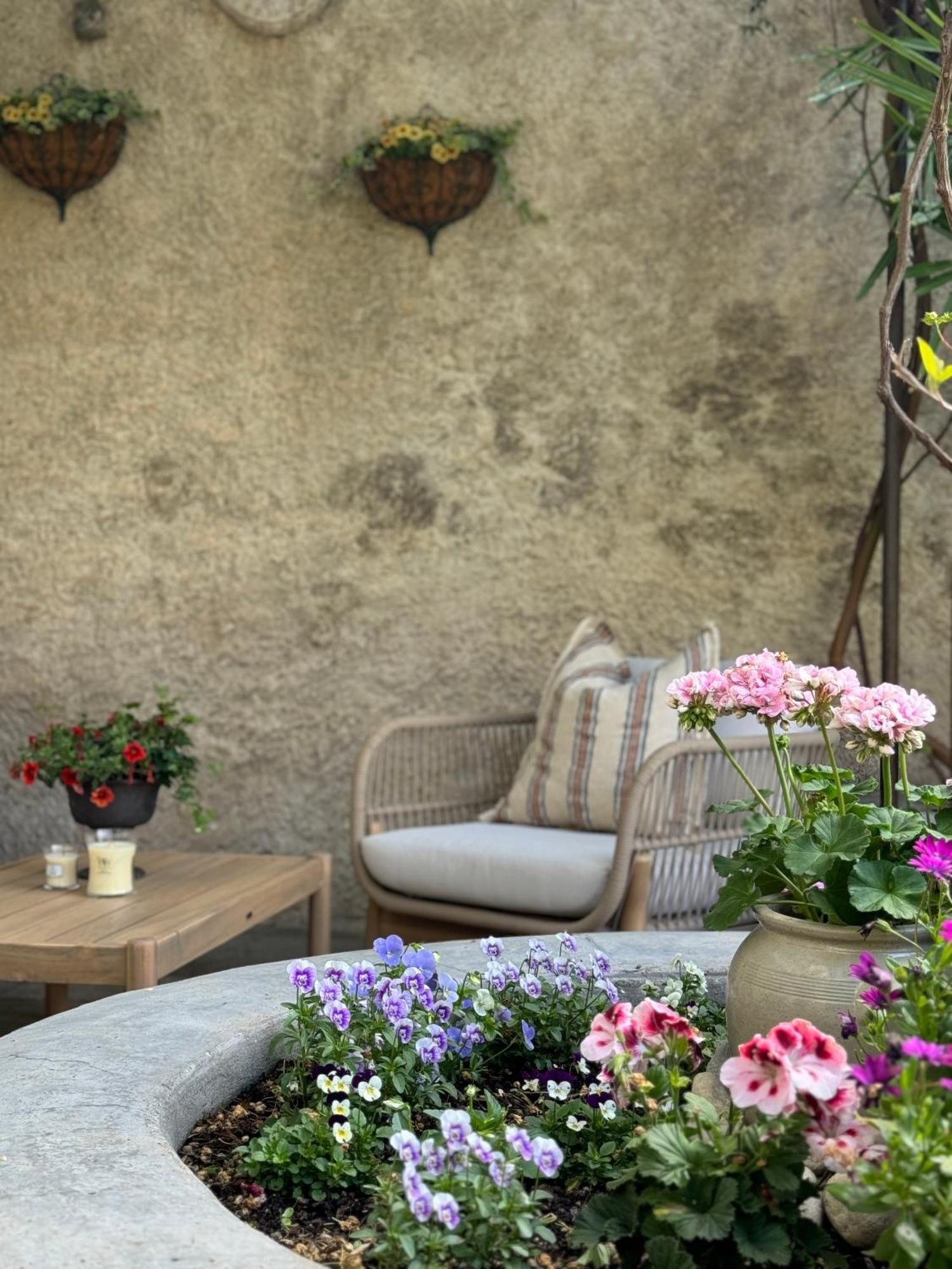 Verzeille Le Patio Des Senteurs Bed & Breakfast エクステリア 写真